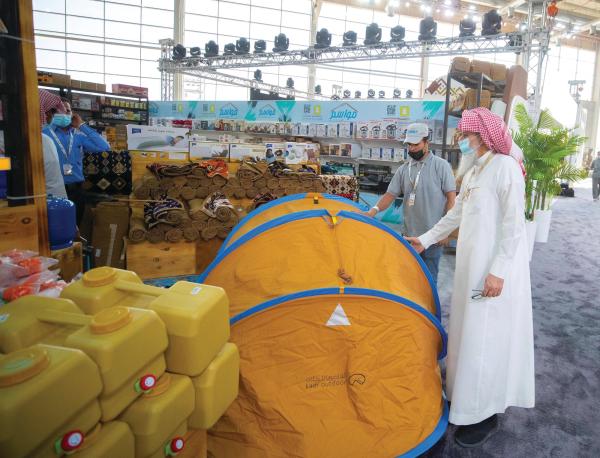 «معرض الصقور».. متحف مفتوح لتراث الجزيرة العربية