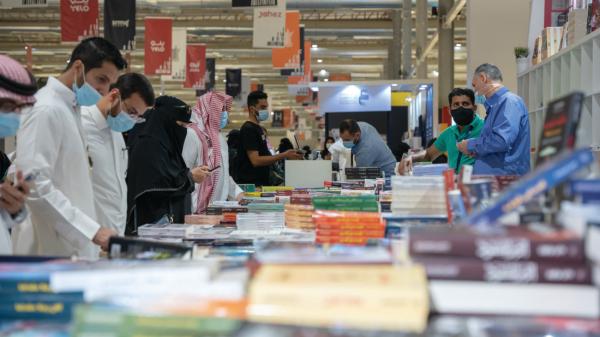 «معرض الكتاب»تظاهرة ثقافية عالمية زادت الرياض توهجا