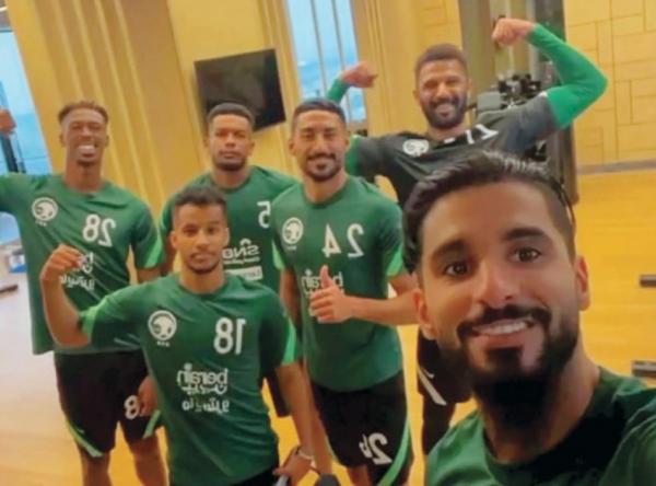 سناب.. يوثق كواليس اللاعبين