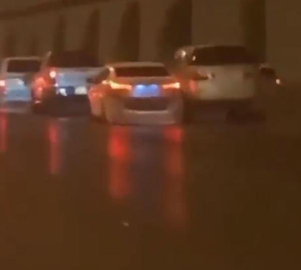 ضبط سائق «متهور» يعترض مركبة أخرى بالرياض