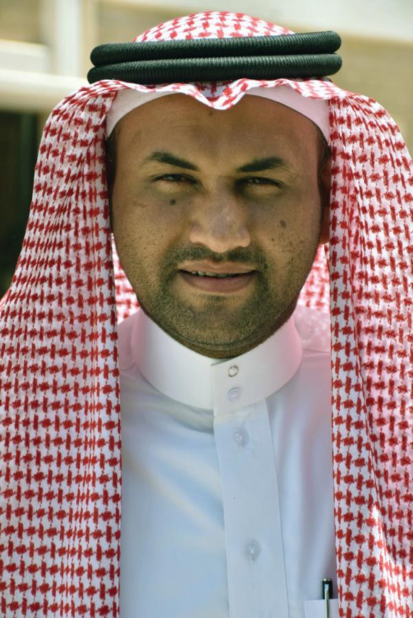 شاحنات مخالفة تحول أحياء الخبر إلى ساحات مبيت