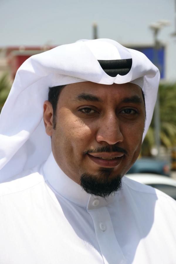 شاحنات مخالفة تحول أحياء الخبر إلى ساحات مبيت