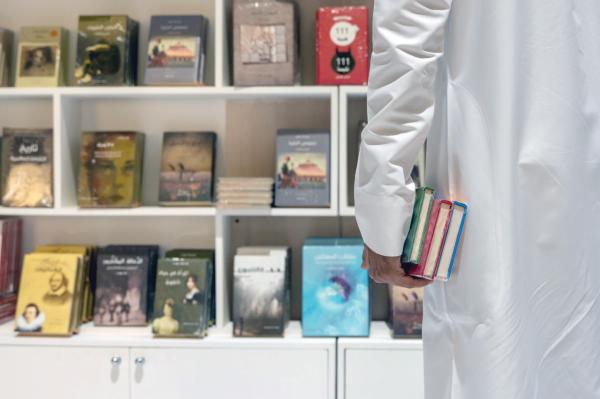 الترجمة وسيلة نقل المعارف العالمية وإشباع فضول القارئ