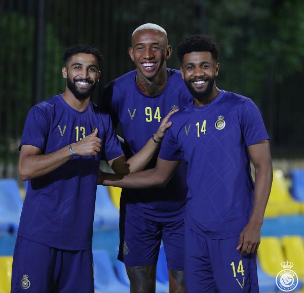العالمي يتفوق على أندية الإمارات