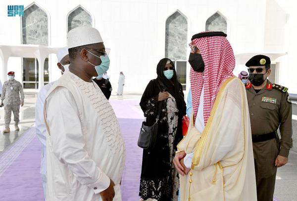 الرئيس السنغالي يغادر جدة متوجهًا إلى المدينة المنورة