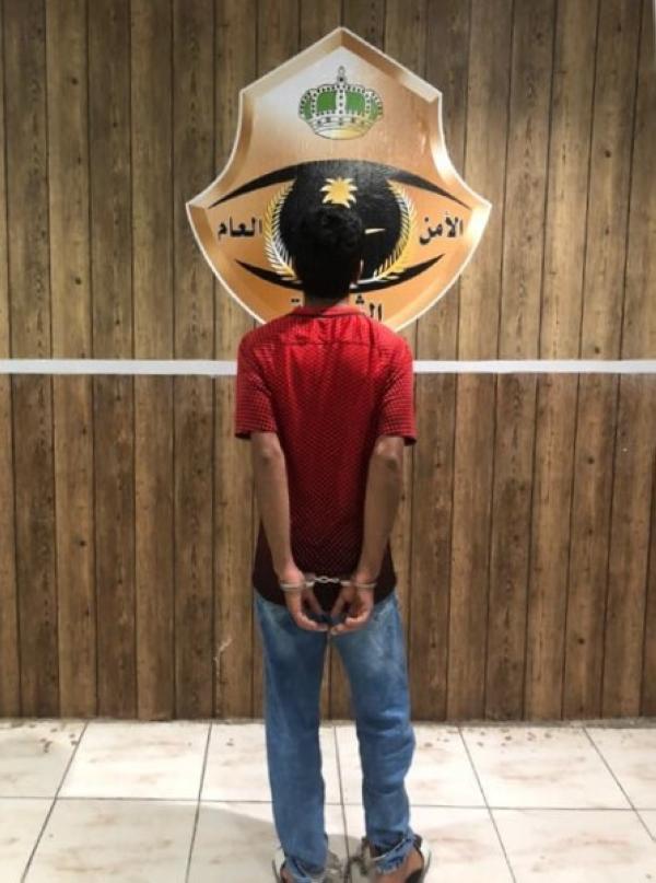 مكة.. القبض على شخص سرق مركبة وحرقها