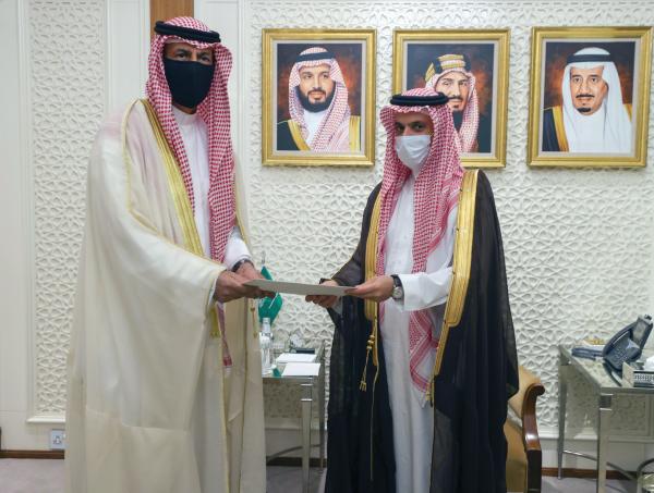 ولي العهد يتلقى رسالة خطية من
ولي عهد الكويت