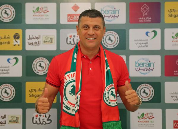 فلادان يرفض مساعدي العطوي