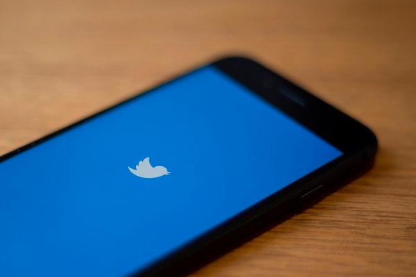 «تويتر» يتخلص من المزعجين