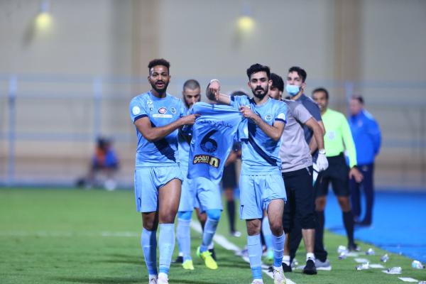 الباطن يعبر الفيحاء ويعود لسكة الانتصارات