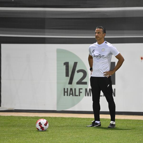 شاموسكا يطبق طريقة جديدة أمام الاتحاد