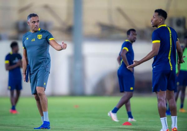 قوميز يطالب بنقاط الفيصلي