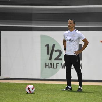 شاموسكا يطبق طريقة جديدة أمام الاتحاد