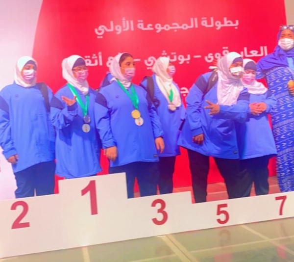 فتيات ولاعبو نادي الشرقية في الأولمبياد الخاص
