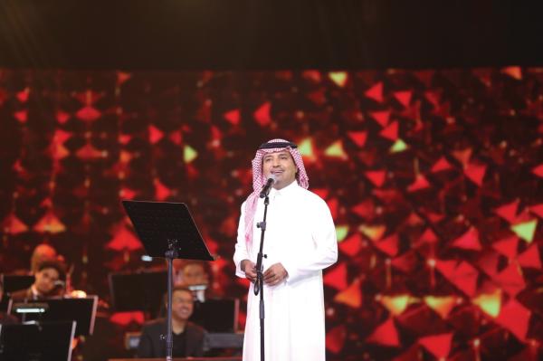 مفاجأة من الماجد لجمهوره على مسرح الدانة بالبحرين