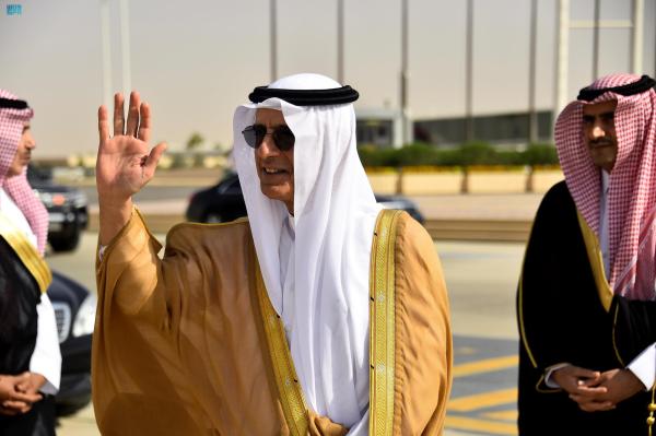 «الجبير» يودع «رئيس أرمينيا» أثناء مغادرة الرياض
