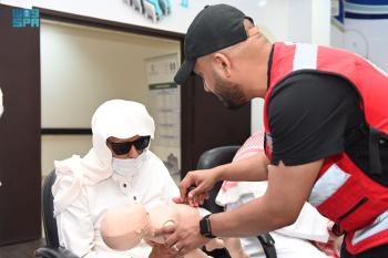 «برايل».. توعية المكفوفين بالإسعافات الأوليةبلغة