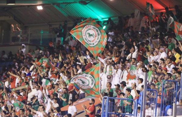 جماهير الاتفاق تحفز فريقها بحضور استثنائي