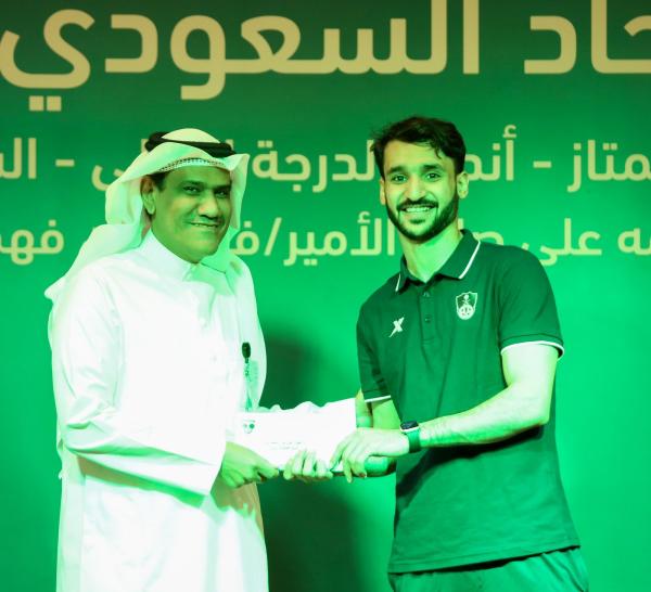 الاهلي بطلاً لطاولة الرجال