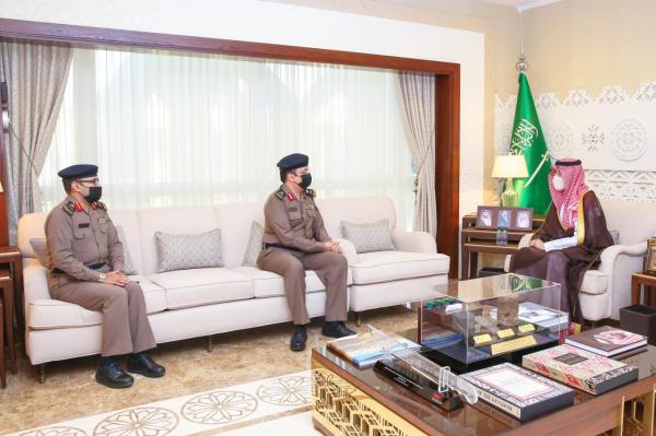 نائب أمير الشرقية يقلد اللواء المالكي رتبة لواء
