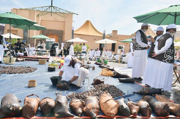 «الشنة والمجلاد».. الموروث التاريخي لتخزين التمور في العلا