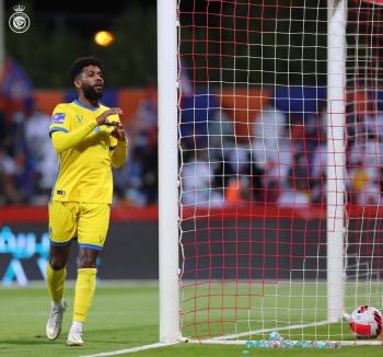 بين الشباب والنصر.. نوفمبر محايد!