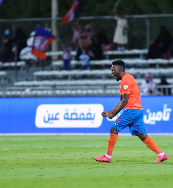 الفيحاء.. يطارد كوكبة المقدمة!