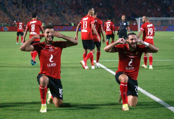 الأهلي يحكم قبضته على الزمالك