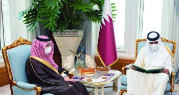 ولي العهد يبعث رسالة لأمير قطر