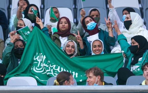 وين ما تروح.. معاك يا الأخضر
