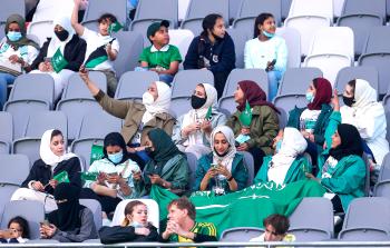 وين ما تروح.. معاك يا الأخضر