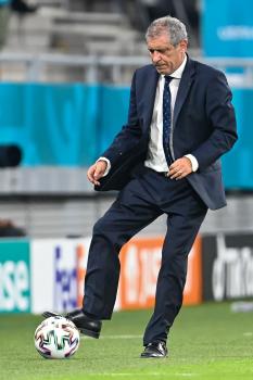 سانتوس واثق من تأهل البرتغال إلى كأس العالم