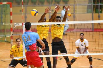 البحارة في صراع مثير مع الخليج.. وعنفوان ضمك يهدد النصر