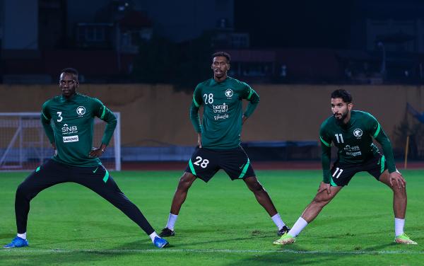 رينارد يغير معالم التشكيلة