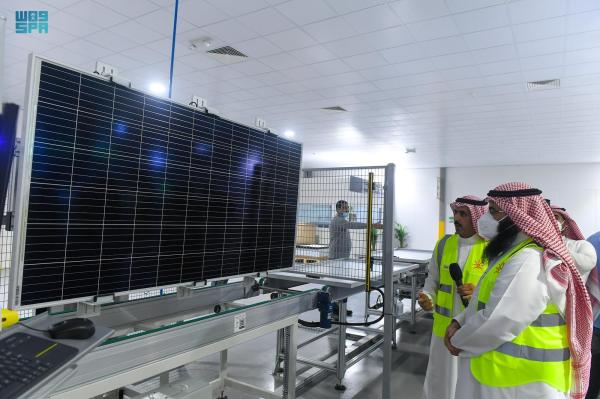 تبوك تحتضن أكبر مصنع لإنتاج ألواح الطاقة الشمسية بالشرق الأوسط