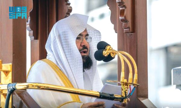 إمام الحرم المكي: المتطاولون على النبي جاحدون وجاهلون