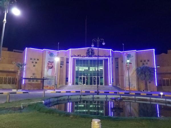 قرية العليا تتزين باللون الأزرق احتفالا بيوم الطفل