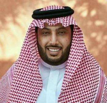 بعد تداول فيديو إهدائه سيارة.. «ال الشيخ» يوضح حقيقة المقطع