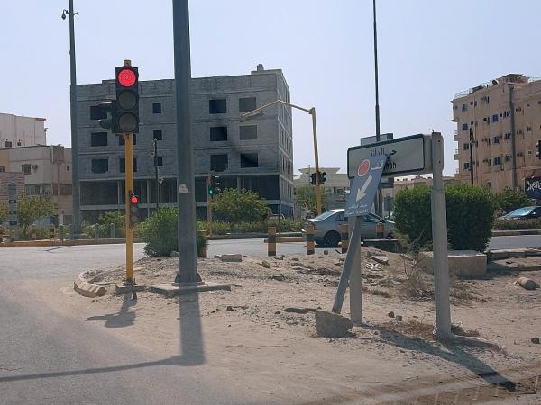 لوحة تحذير الوقوف بـ«الدانة» تهدد المركبات