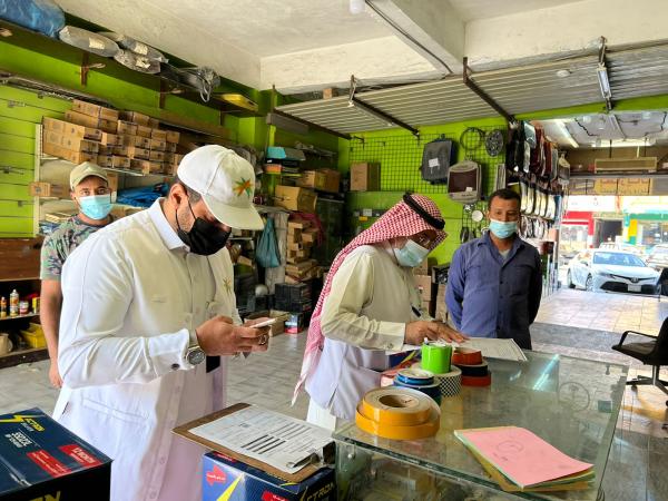 88 مخالفة تستر تجاري 64 منها لـ «التوطين»