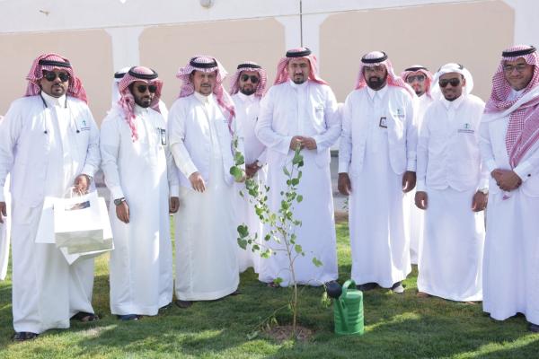 مبادرة من البيئة والتعليم لتشجير مدارس الأحساء