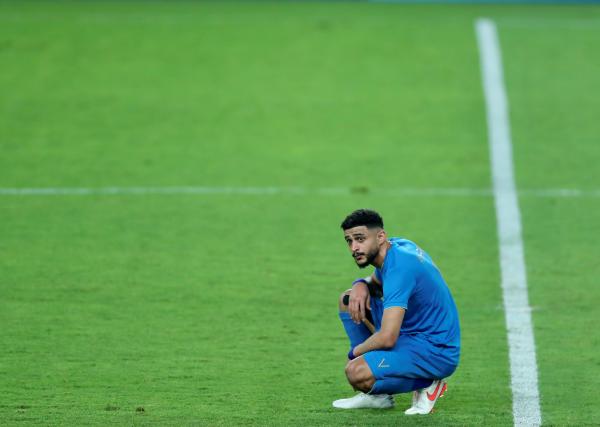 العمري يعتذر عن سيلفي «الرائد»