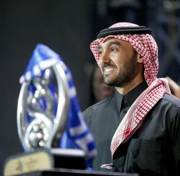 وزير الرياضة يهنئ الهلال بـ"الثامنة"