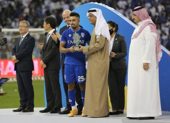 سالم الدوسري أفضل لاعب آسيوي