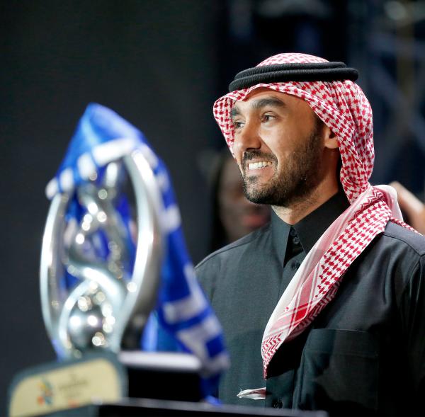 وزير الرياضة يهنئ الهلال بـ«الثامنة»