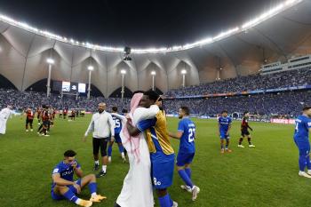 بأمر الزعماء.. آسيا زرقاء