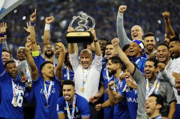 الهلال لا «نوى»..كلهم يصيروا «سوى»