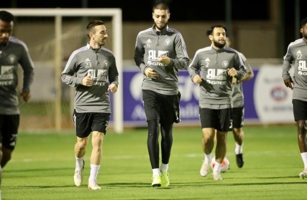 عنابي سدير يواصل تدريباته على فترتين