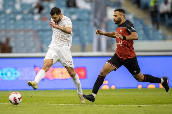 الليث يعتلي الصدارة بثلاثية الرائد