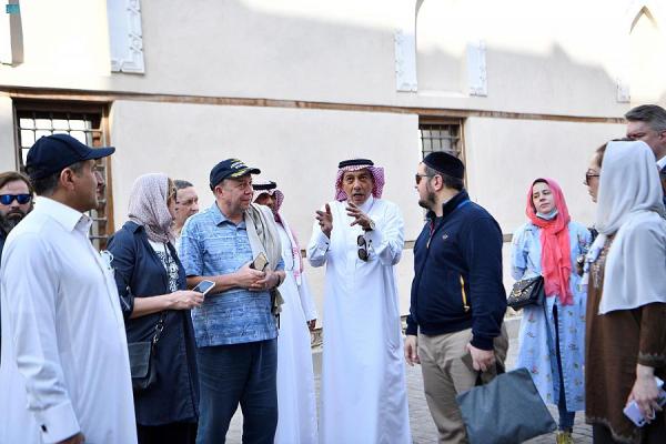 وفود «الرؤية الاستراتيجية» يزورون منطقة جدة التاريخية